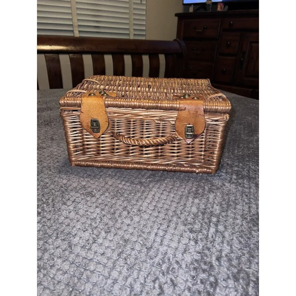 Vintage Rattan Suitcase Wicker Chest Picnic and Wine Box